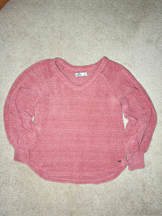 Hollister Sweaters - Hollister V-Neck Sweater in Pink Size Small Like New